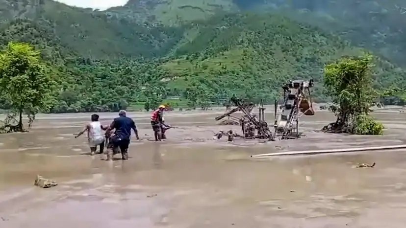 Community affected by disaster in Nepal